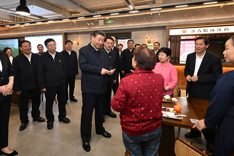 習近平在重慶考察時強調
進一步全面深化改革開放
不斷譜寫中國式現(xiàn)代化重慶篇章
蔡奇陪同考察「相關圖片」