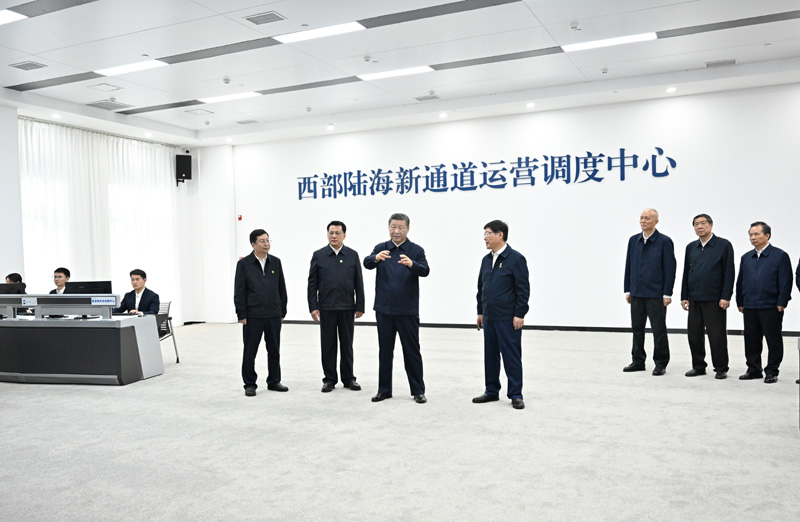 習近平在重慶考察時強調
進一步全面深化改革開放
不斷譜寫中國式現(xiàn)代化重慶篇章
蔡奇陪同考察「相關圖片」